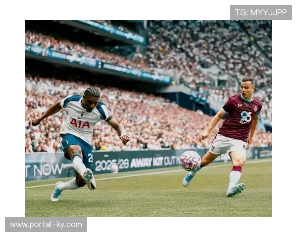 英超传球次数回落至十年新低 战术周期趋向简短进攻序列